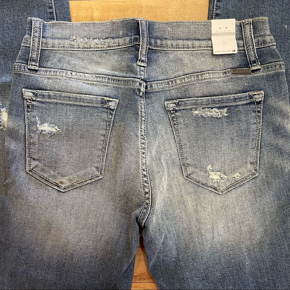 KanCan Mid Rise Skinny Jeans 26 NWT